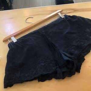 Star Mela Navy cotton embroidered lace shorts. L